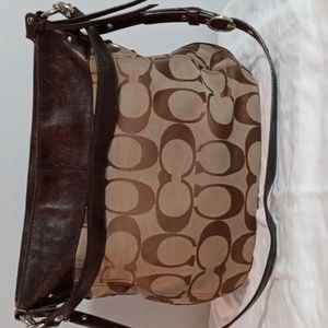 Coach Tote/Shoulder Handbag Hobo Authentic brown/tan w/adjustable strap